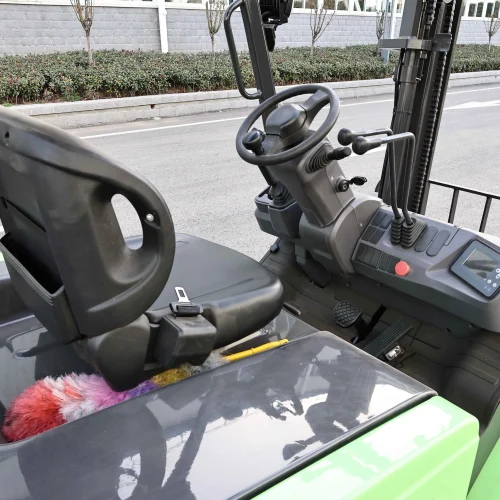 xe nang dien ngoi lai 2 tan 4